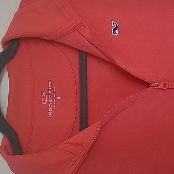 Vineyard Vine 1/4 Zip - Picture 3 of 3